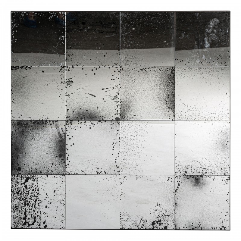 Espejo de  diseño contemporáneo con estructura de hierro negro y cristal